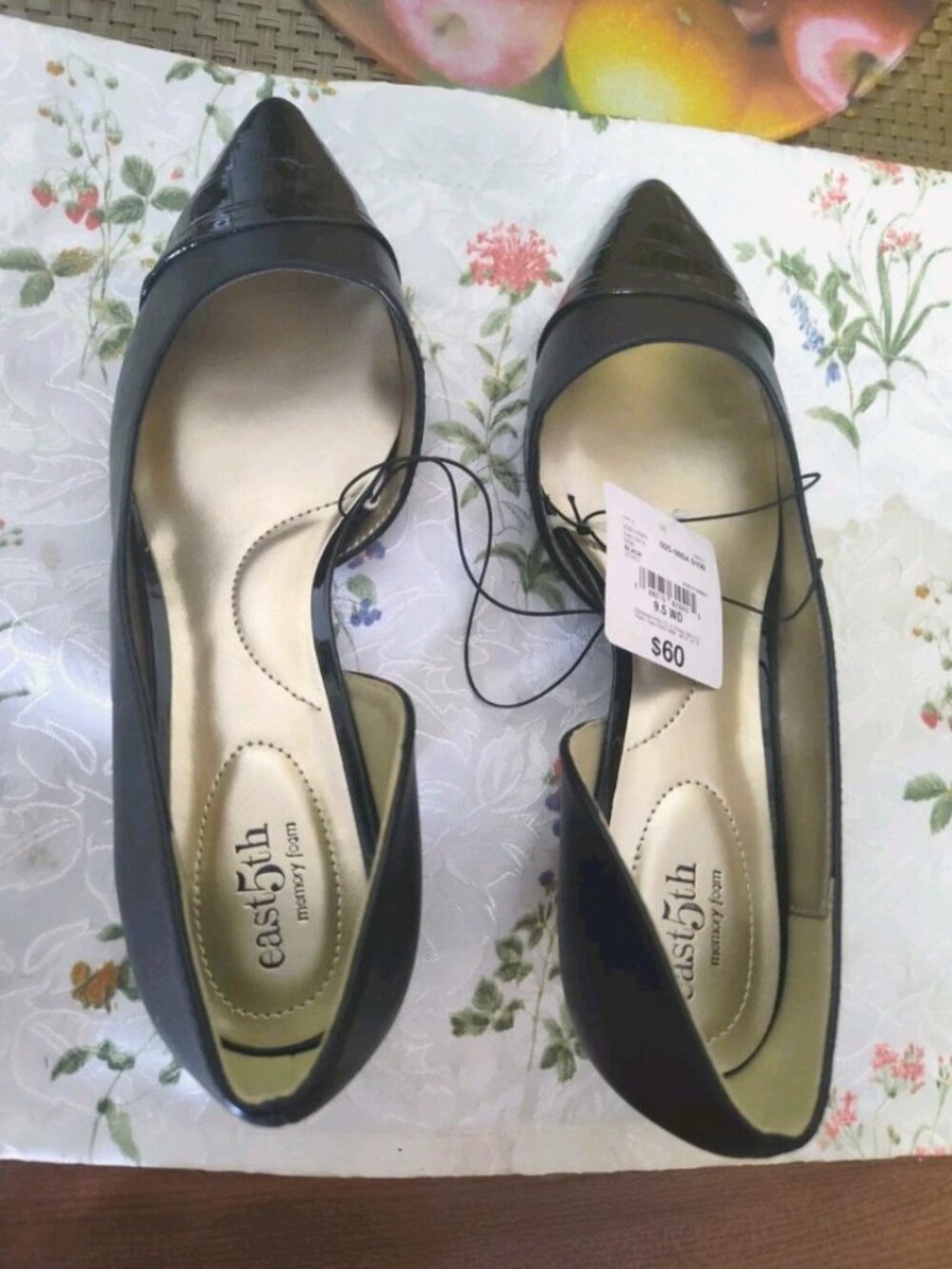 East 5th Pump Dress Shoes Pointed Toe Memory Foam Insole Size 9 1/2 W